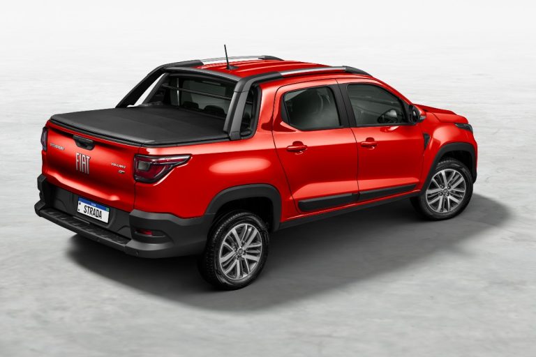 Fiat Strada Volcano CVT 2024 ficha técnica preço e itens de série