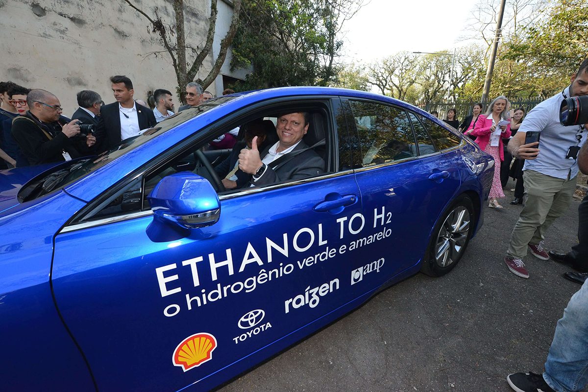 ESPETACULAR: descreve bem o novo carro de corrida movido a hidrogênio da  Toyota