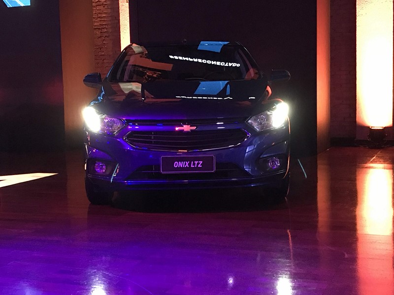 Sem mudanças visuais, Chevrolet Onix 2019 é lançado com novos