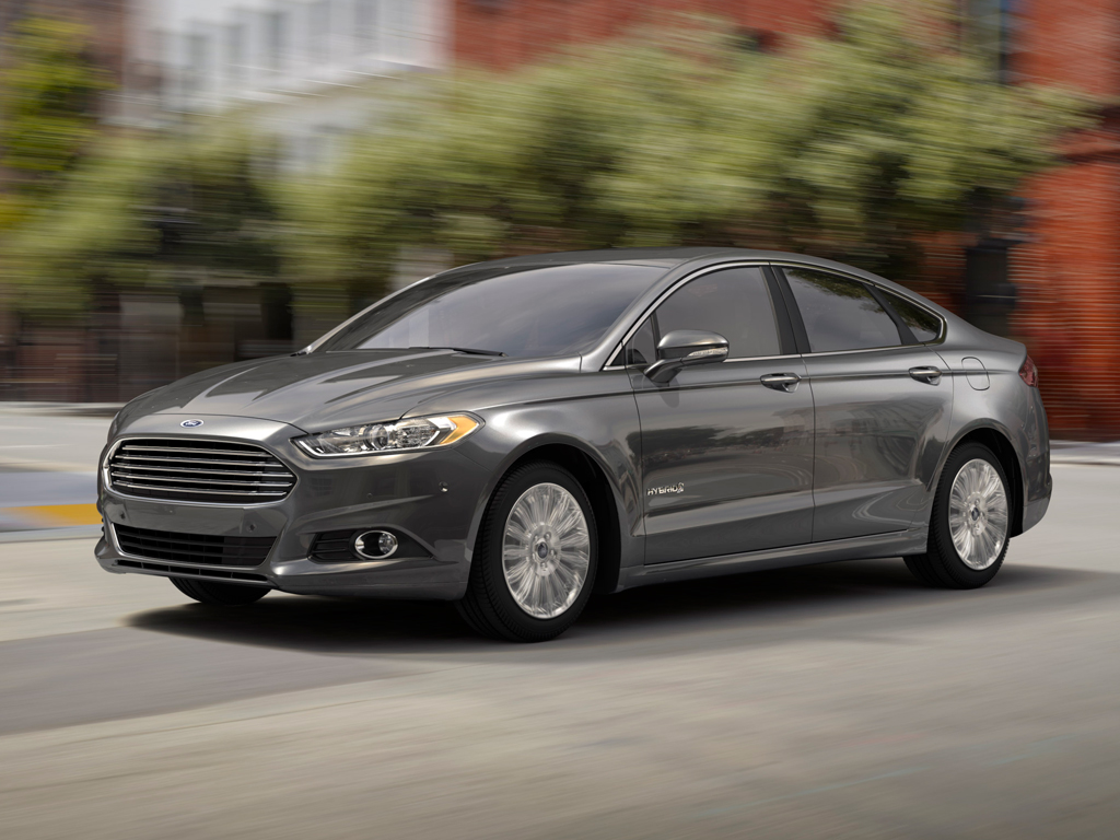 Ford completa 5 anos de venda do Fusion Hybrid no Brasil