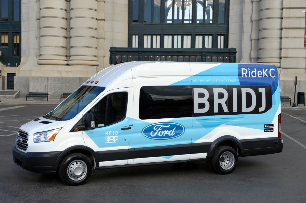 Ford inicia compartilhamento de transporte urbano nos EUA