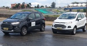 Ecosport preta tinha o ESC, enquanto que a branca vinha sem o sistema. |Crédito: Leo Alves/ Garagem 360