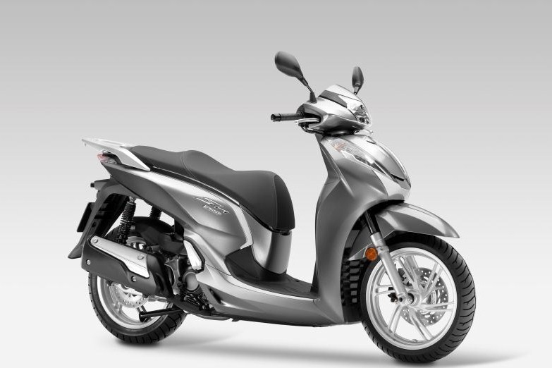 Honda inicia produção da scooter SH 300i