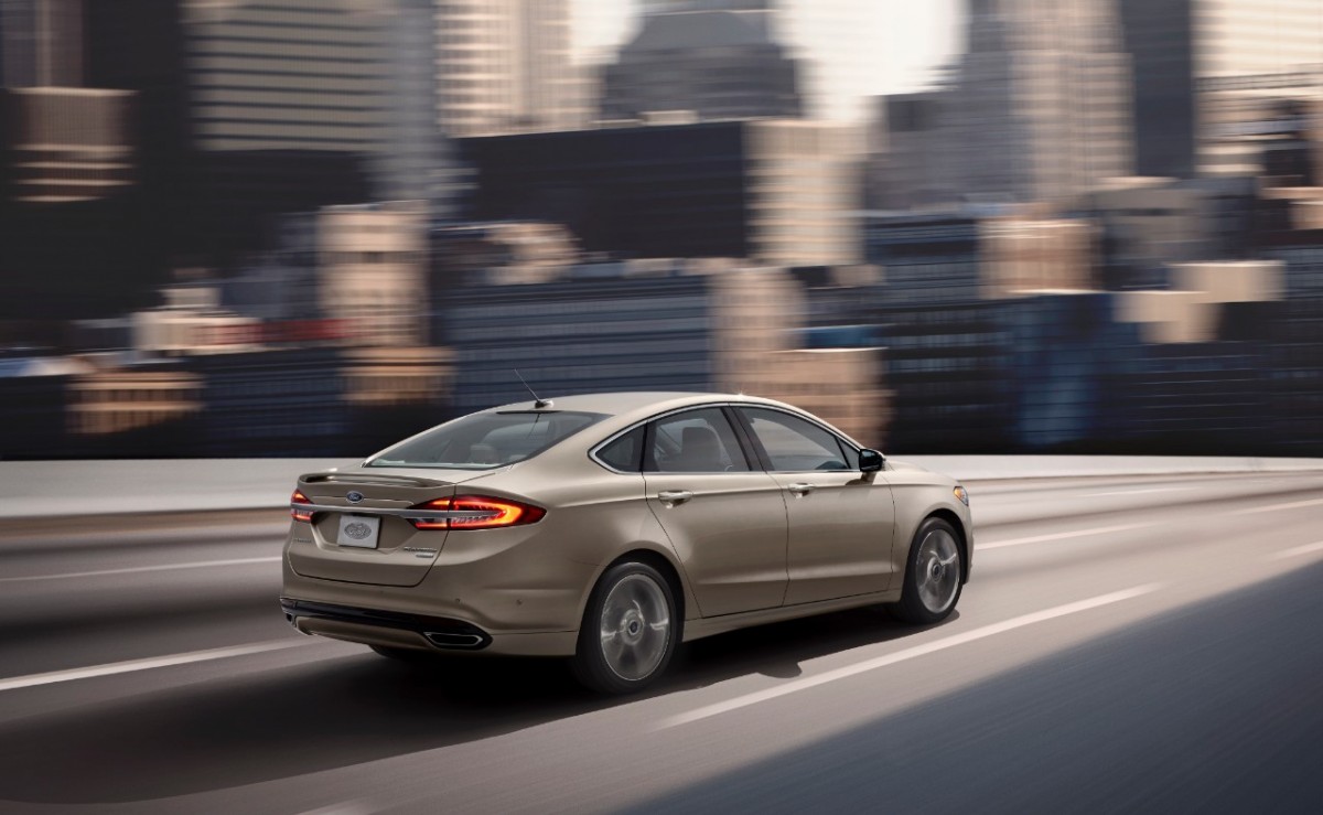 Ford Fusion 2017 terá tecnologia semiautônoma