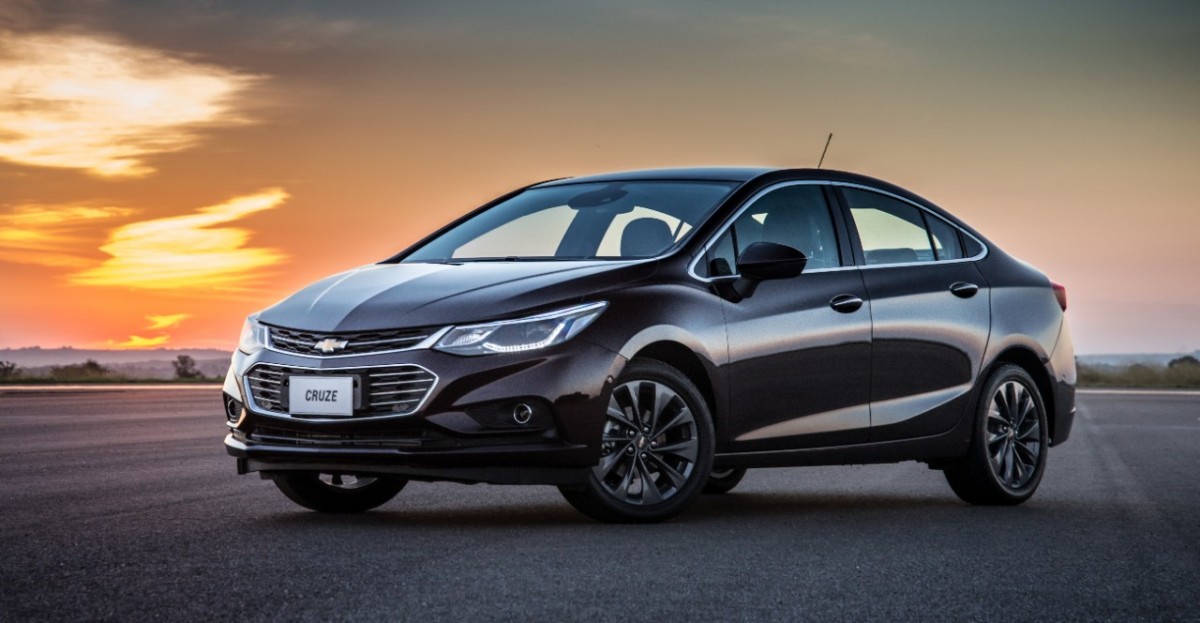 Segunda geração do Chevrolet Cruze chega ao mercado neste mês