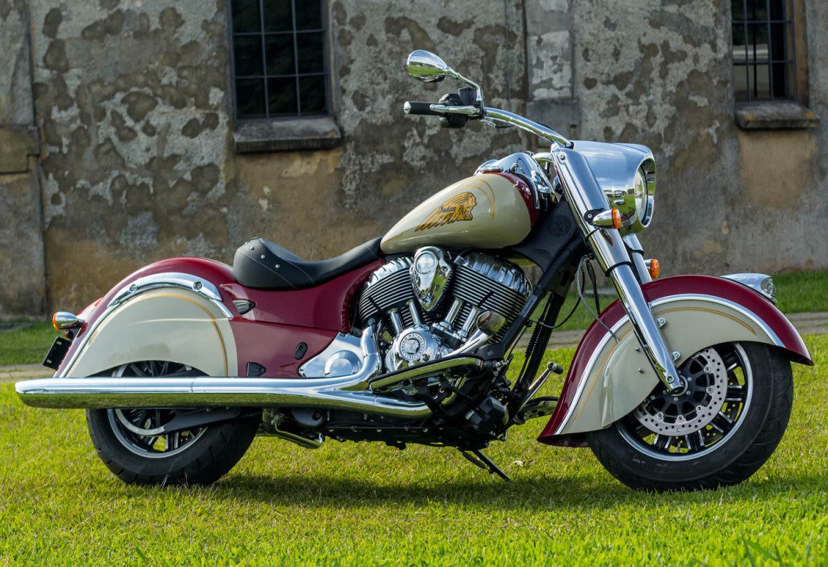 Artista Celio Dobrucki customiza modelos Indian Motorcycle