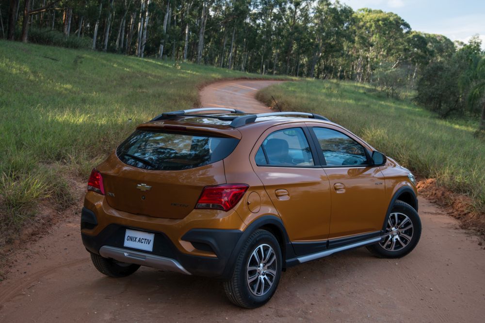 Vendas caem, mas Chevrolet Onix segue sendo o mais vendido; confira o top 20