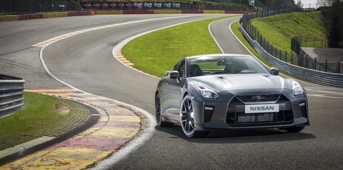 Nissan GT-R 2017 será apresentado pela primeira vez no Brasil