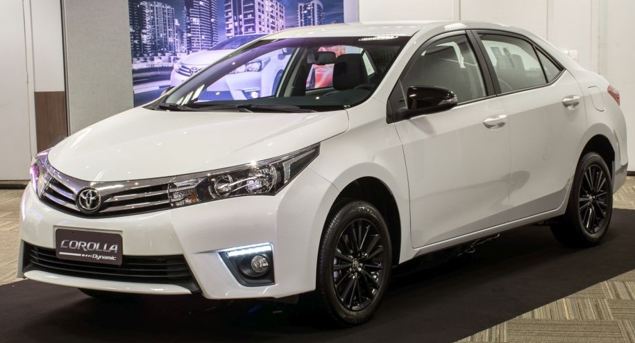 Corolla e Etios ganham séries especiais