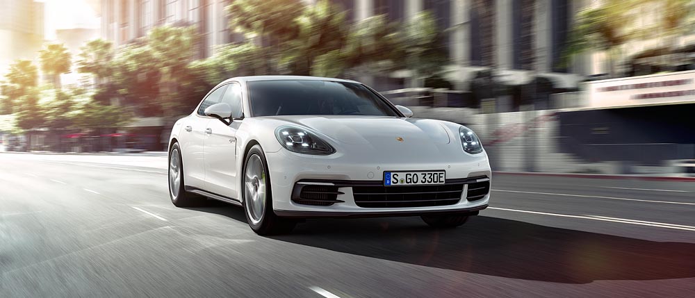 Porsche anuncia nova versão híbrida do Panamera para o Salão de Paris