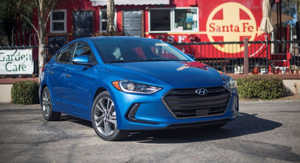 Hyundai lança novo Elantra no Brasil a partir de R$ 84.990