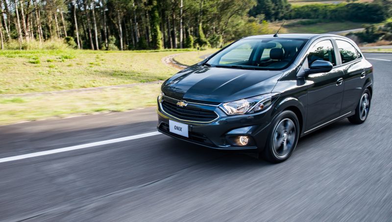 Chevrolet Onix e Fiat Toro fecham dezembro na liderança; confira os 20 mais vendidos