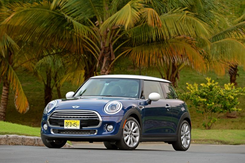 Mini Cooper por R$ 57 mil? Veja preço de modelos fora do Brasil