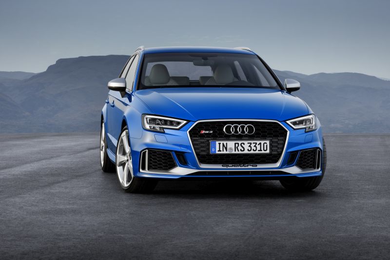 Audi RS3 ganha retoque visual e novo motor com 400 cv de potência