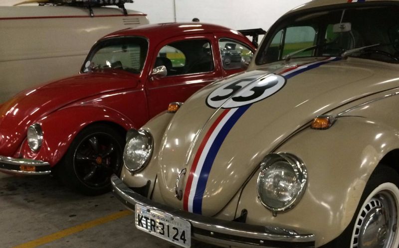 Shopping Praça da Moça reúne carros antigos em Diadema (SP)