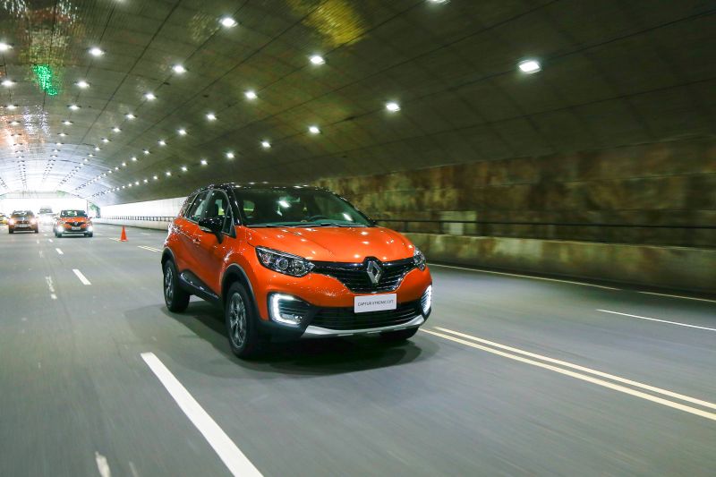 Renault Captur ganha versão com câmbio CVT por R$ 84.900