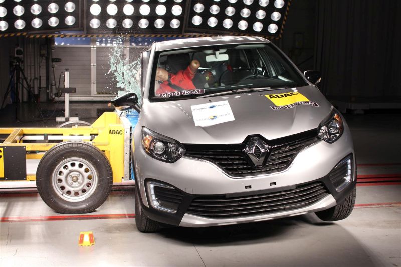 Renault Captur recebe quatro estrelas em teste de segurança