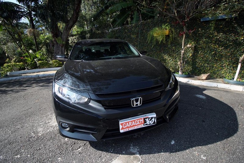 Testamos: Honda Civic Sport se destaca com câmbio manual e visual moderno