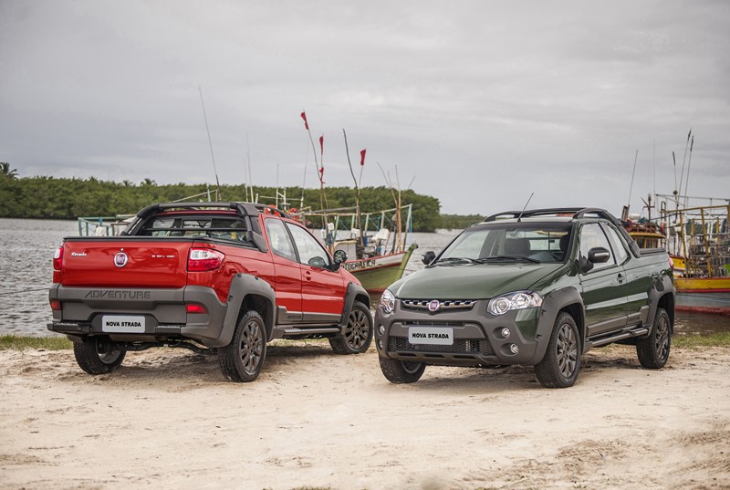 Fiat Strada ganha central multimídia de série na versão Adventure e novidades no interior na linha 2018