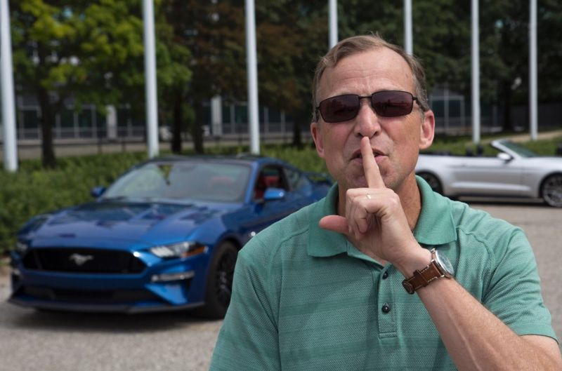 Ford Mustang GT terá modo “bom vizinho” para silenciar ronco do motor