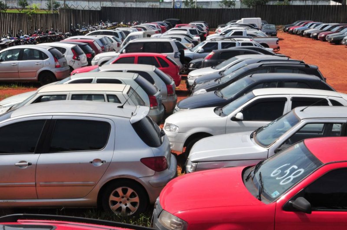 De Fiat Palio a Land Rover Discovery; confira algumas ofertas de leilões em  andamento