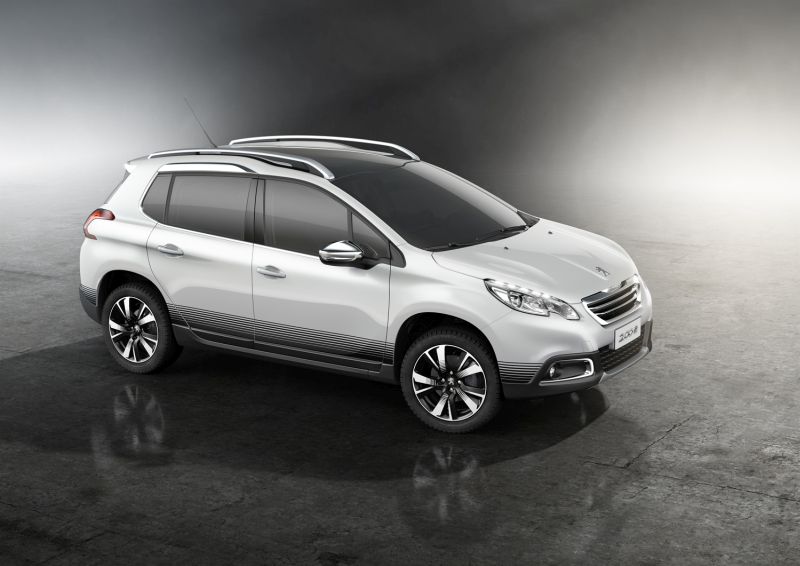 Black Friday: Peugeot anuncia condições especiais para 208 e 2008 com bônus de até R$ 4 mil