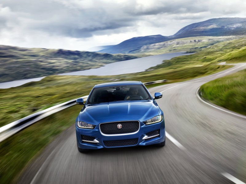 Por R$ 335.900, Jaguar XE 2018 chega ao mercado brasileiro