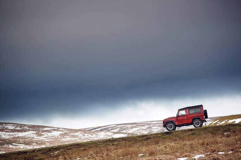 Land Rover Defender Works V8