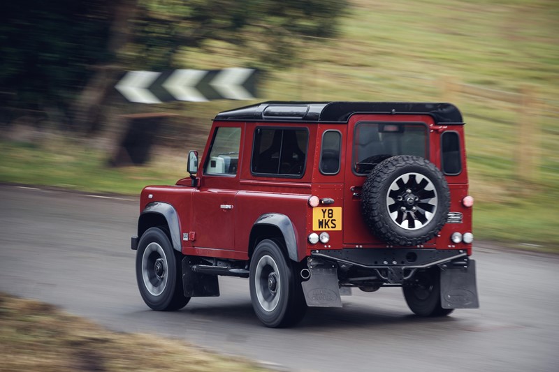 Land Rover Defender Works V8