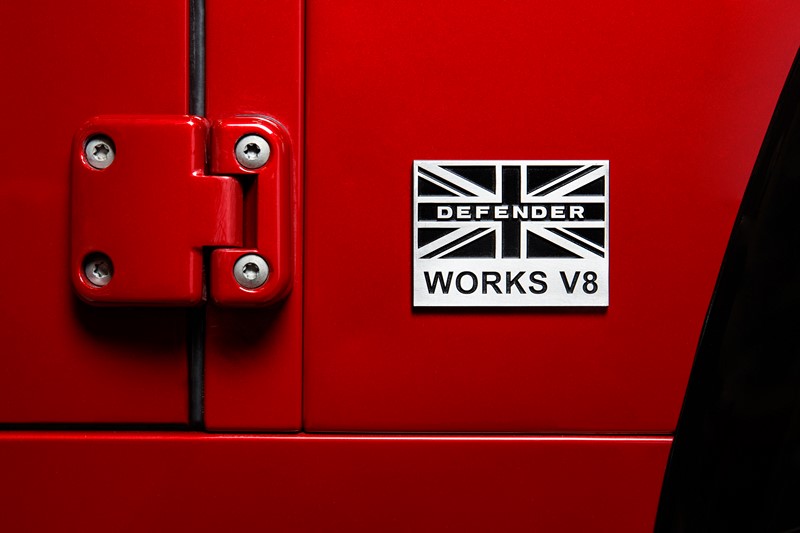 Land Rover Defender Works V8