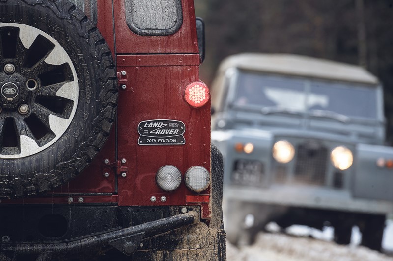 Land Rover Defender Works V8