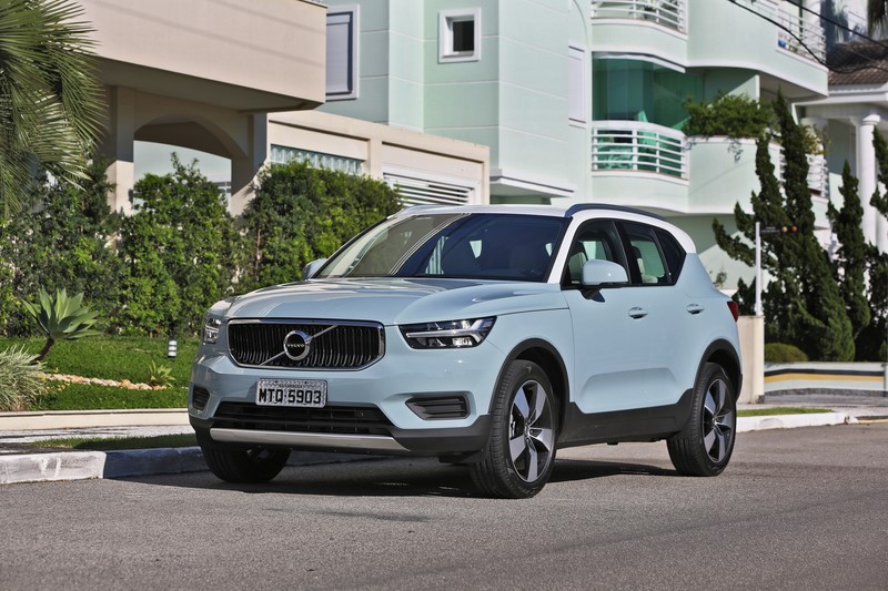 Volvo XC40 começa a ser vendido no Brasil; preço chega a R$ 214.950