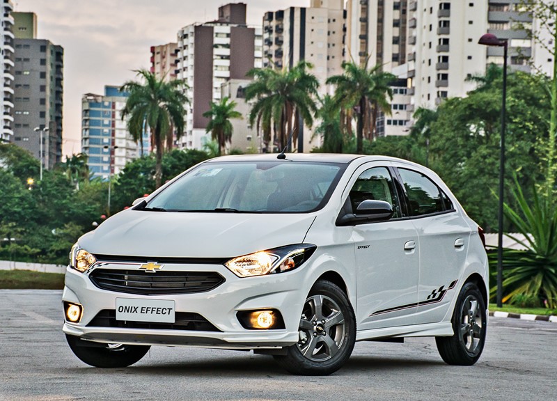 Recall: Chevrolet chama Onix, Cobalt, Prisma e Spin por falha na caixa de fusível