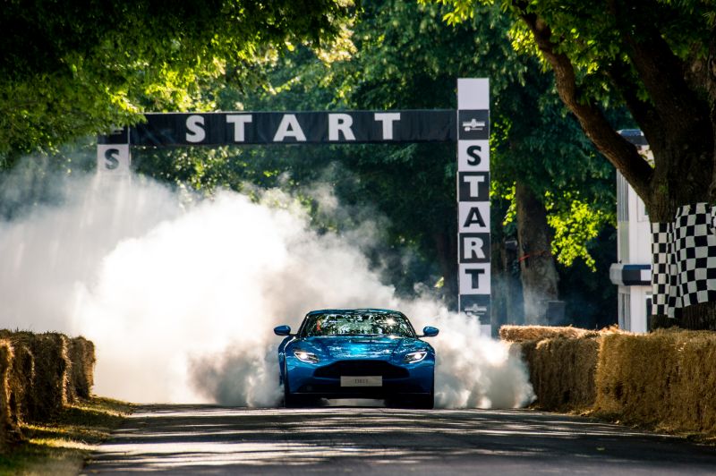 Clássicos, conceitos e elétricos: confira os destaques do Festival de Goodwood