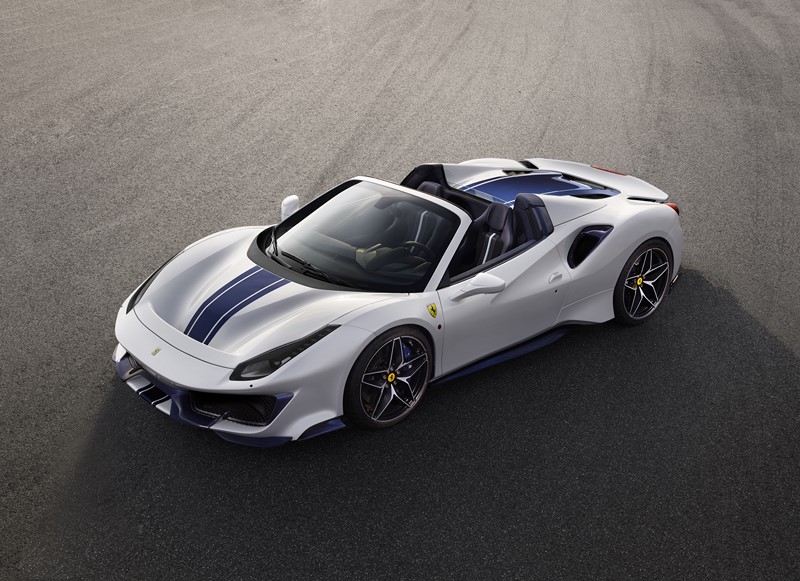 Com 720 cv, Ferrari 488 Pista Spider é revelada nos EUA