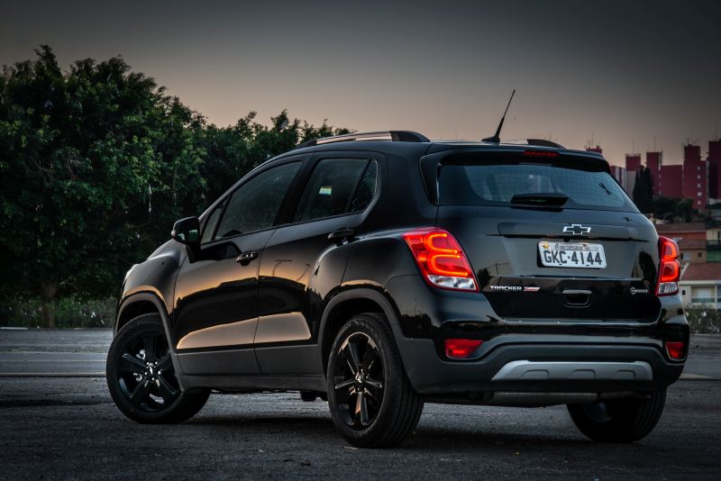 Chevrolet Tracker Midnight chega às concessionárias em outubro; veja detalhes