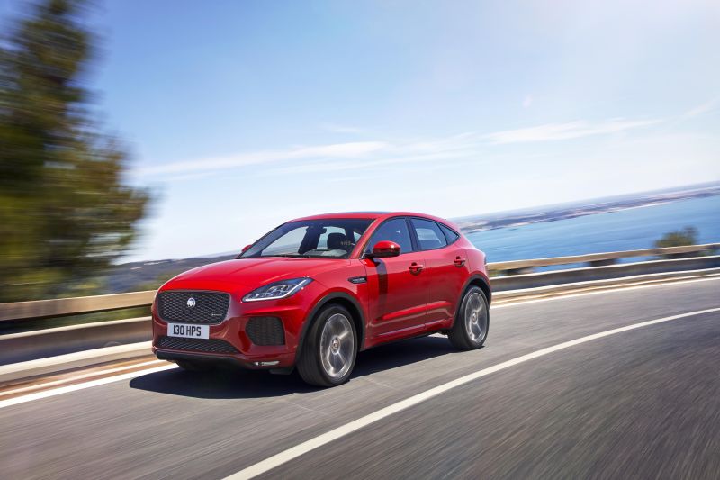 Jaguar lança podcast com Nelsinho Piquet a bordo do E-PACE