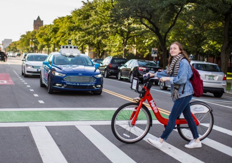 Ford testa padrões de sinais para carros autônomos