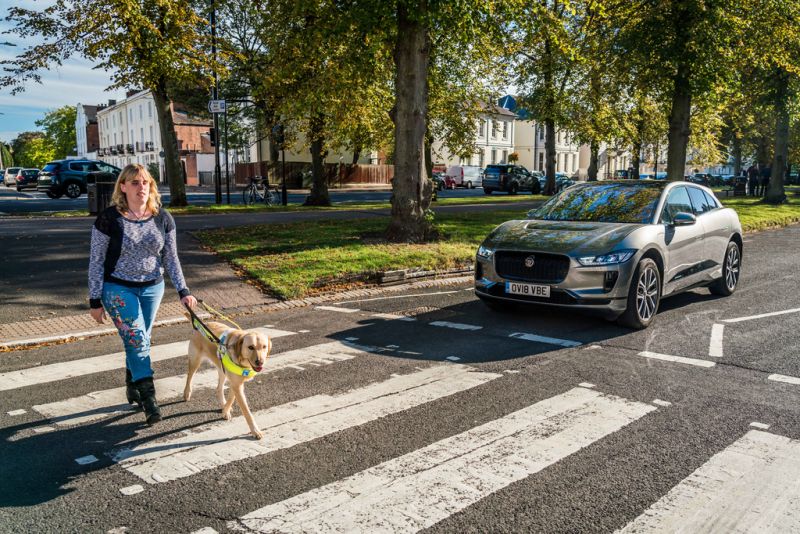 SUV elétrico da Jaguar, I-Pace emite som para alertar pedestres