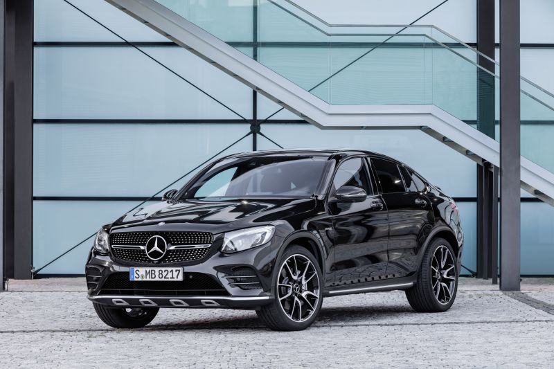 Recall da Mercedes-Benz convoca GLC por problema nos cintos traseiros