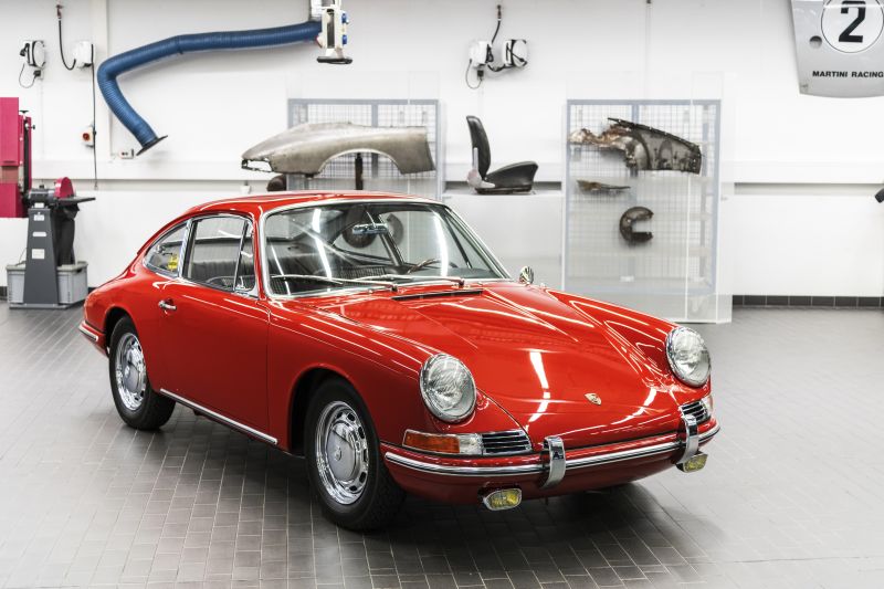 Nova geração do Porsche 911 será lançada dia 27; relembre a história do modelo original