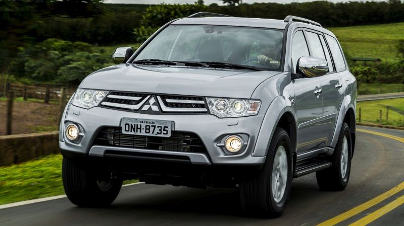 Casal dirige Mitsubishi Pajero em expedição pela América do Sul