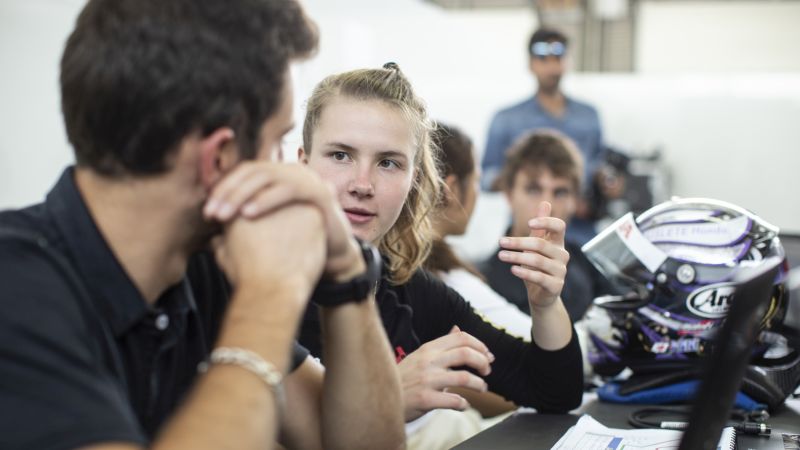 Dia Internacional da Mulher: 1ª brasileira na W Series, Bruna Tomaselli celebra vaga e confia no potencial da categoria para seu futuro