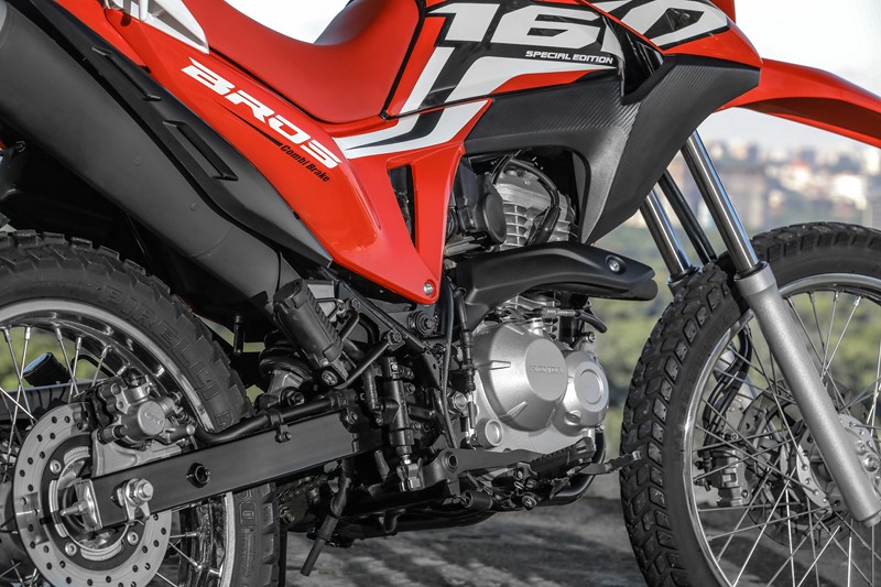 Honda NXR 160 Bros ganha série especial na linha 2020