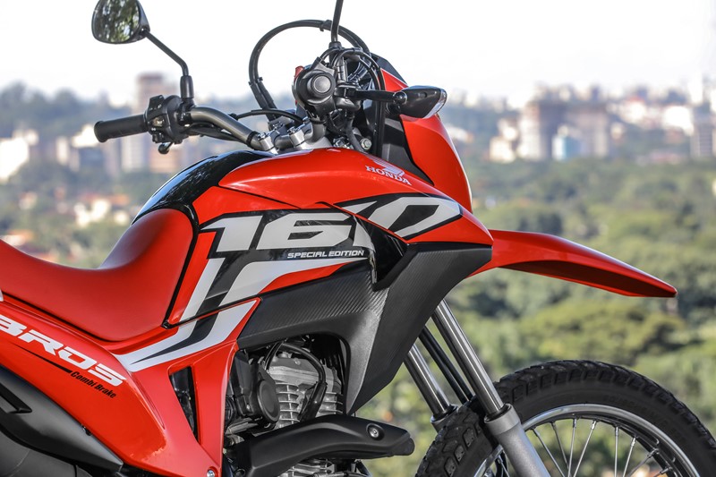 Honda NXR 160 Bros ganha série especial na linha 2020