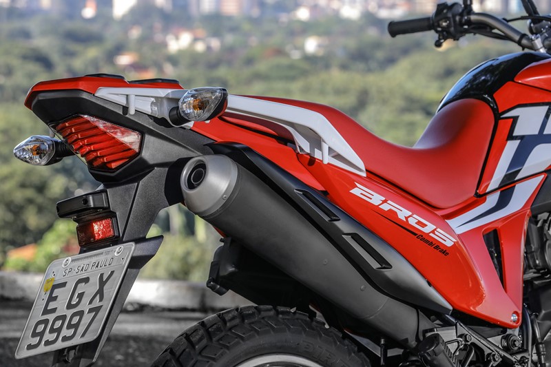 Honda NXR 160 Bros ganha série especial na linha 2020