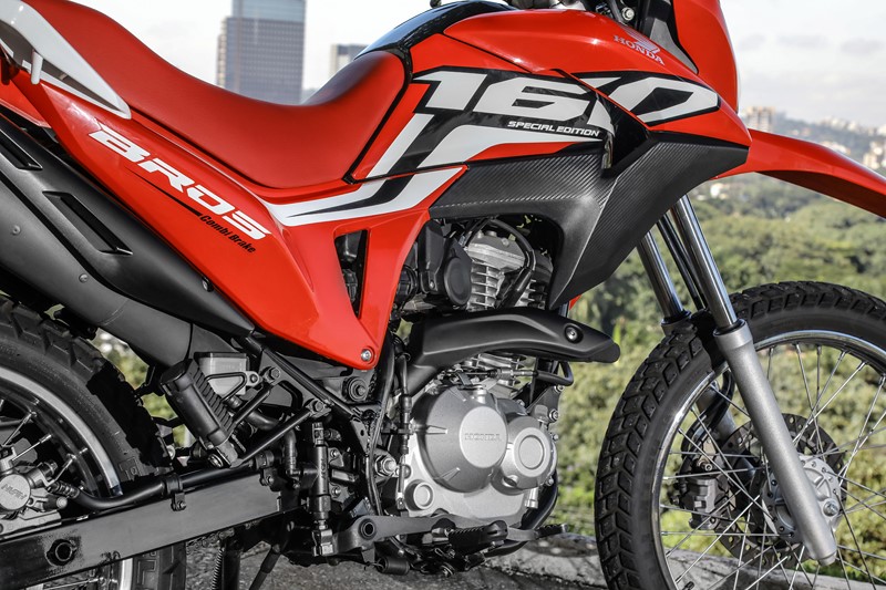 Honda NXR 160 Bros ganha série especial na linha 2020