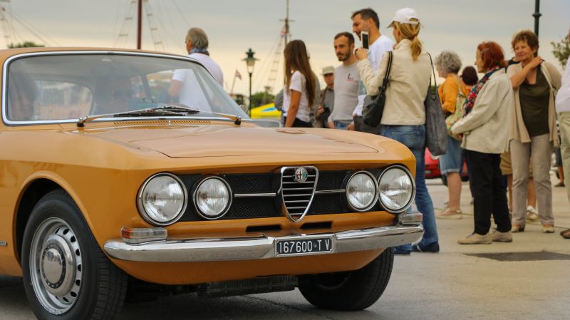 Encontro de carros antigos terá exposição de modelos Alfa Romeo