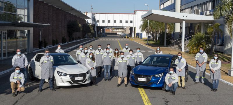 Peugeot inicia produção do novo 208 na Argentina