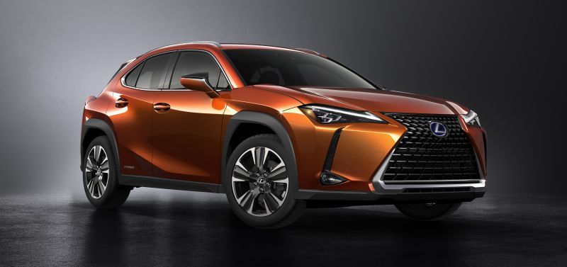 Lexus UX 250h chega ao Brasil com mais segurança e conectividade